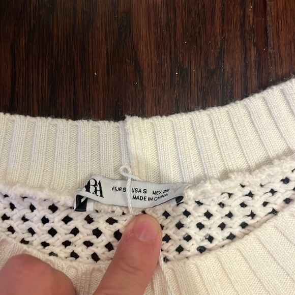 NWT ZARA Granny Square Crochet Chenille Sweater - Picture 4 of 8